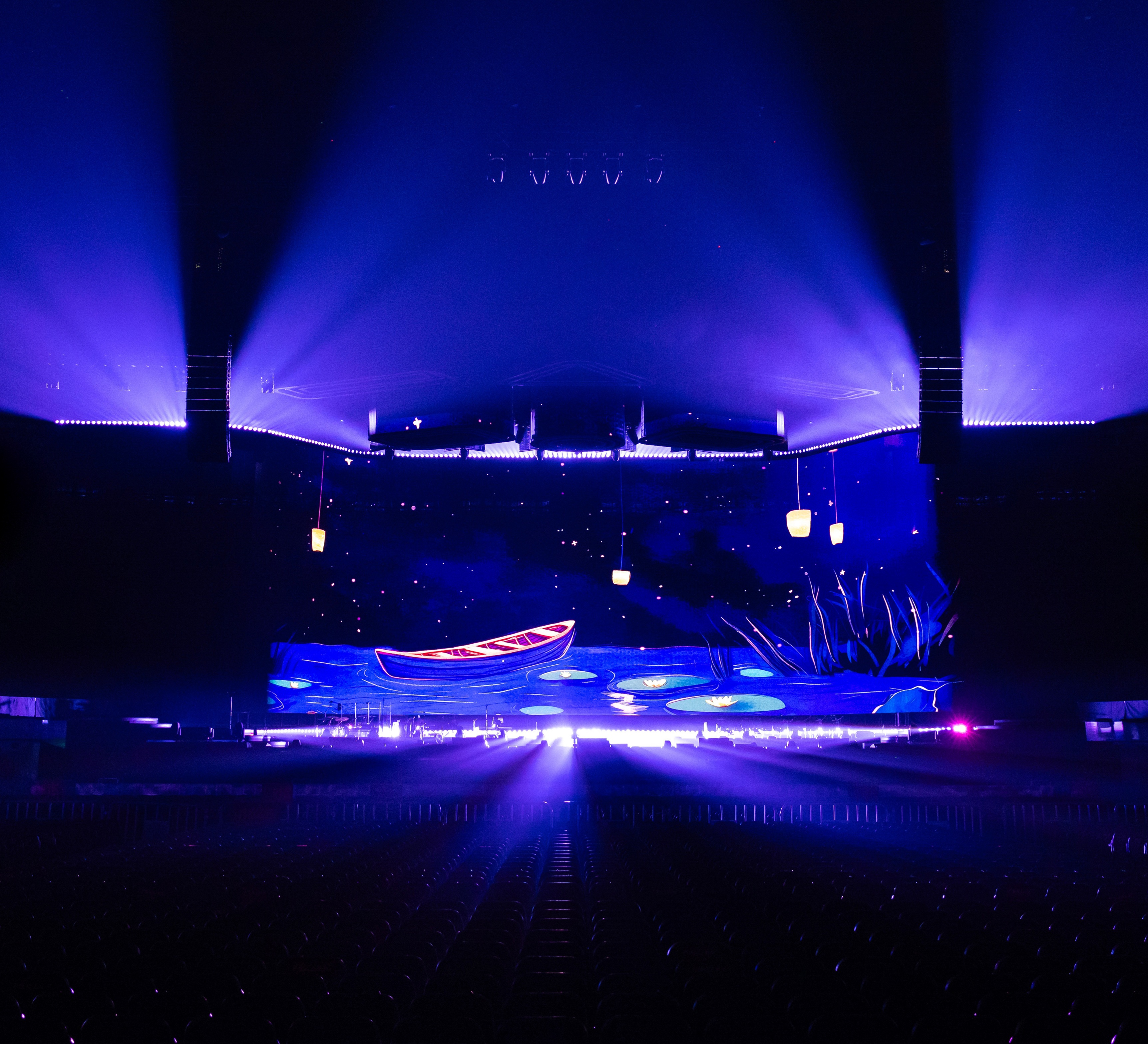 real photo of concert stage lighting design — Infinity Projectors