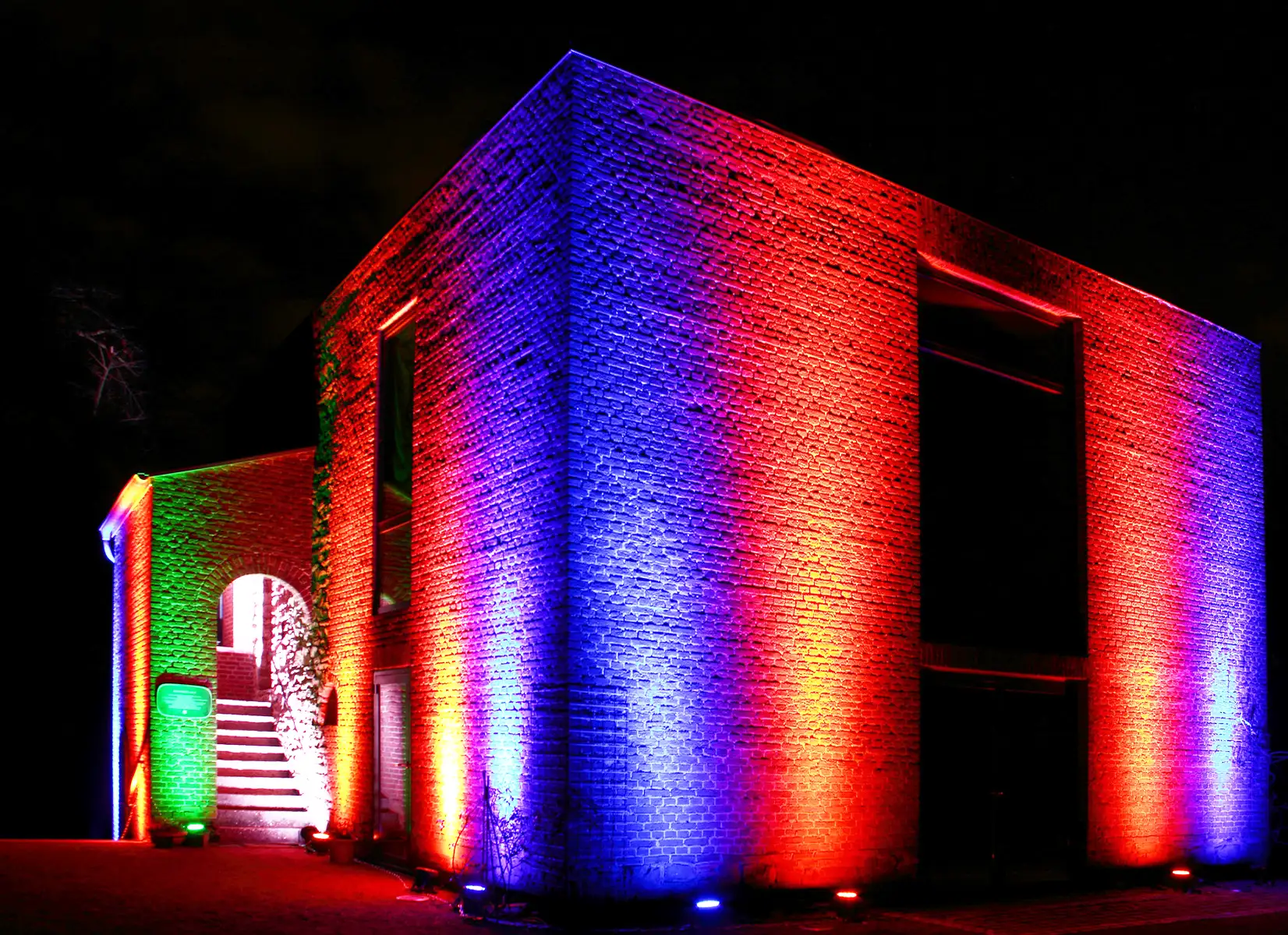 outdoor projectore - dock2