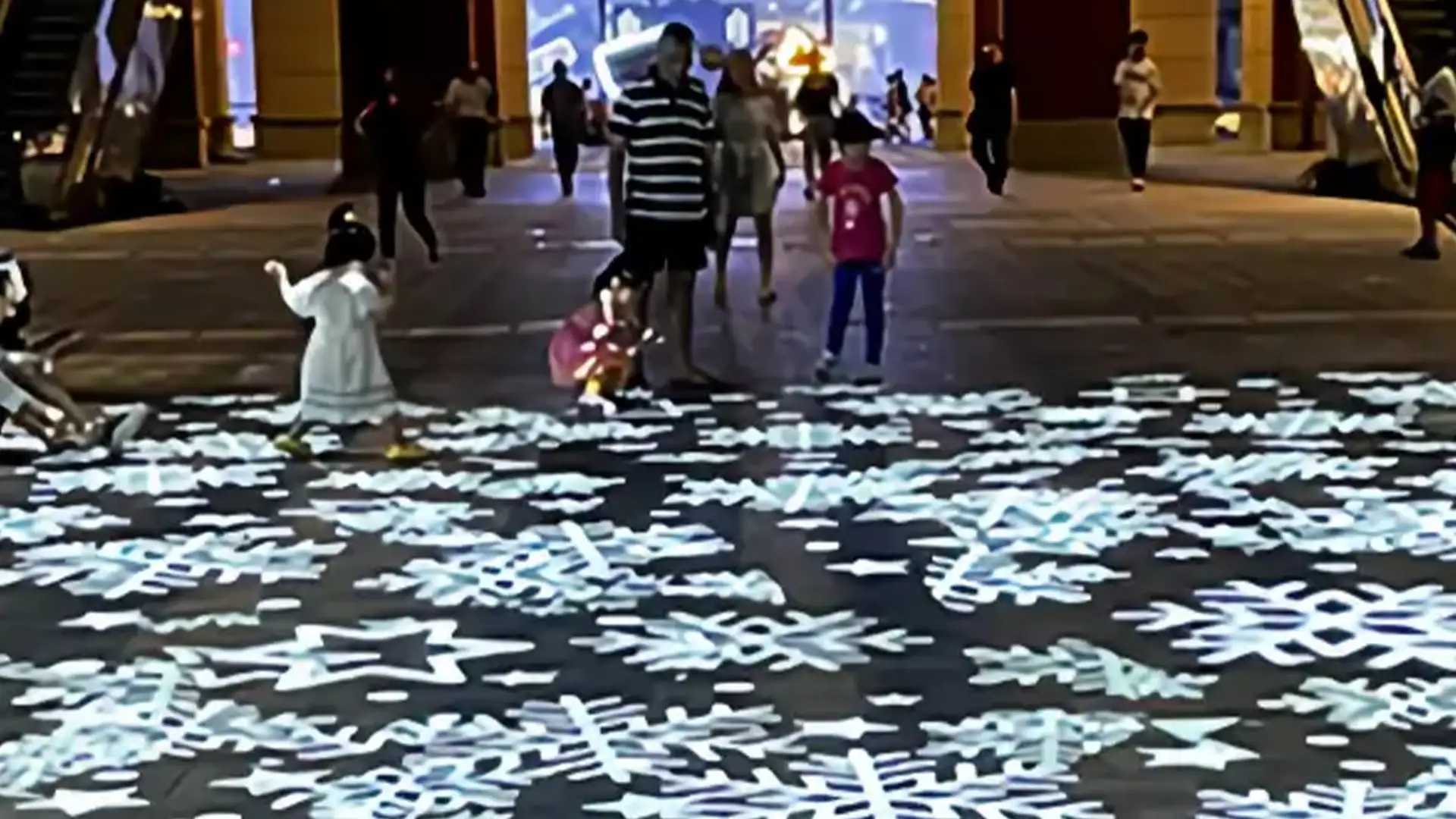 SETTING THE SCENE WITH SEASONAL GOBO IDEAS